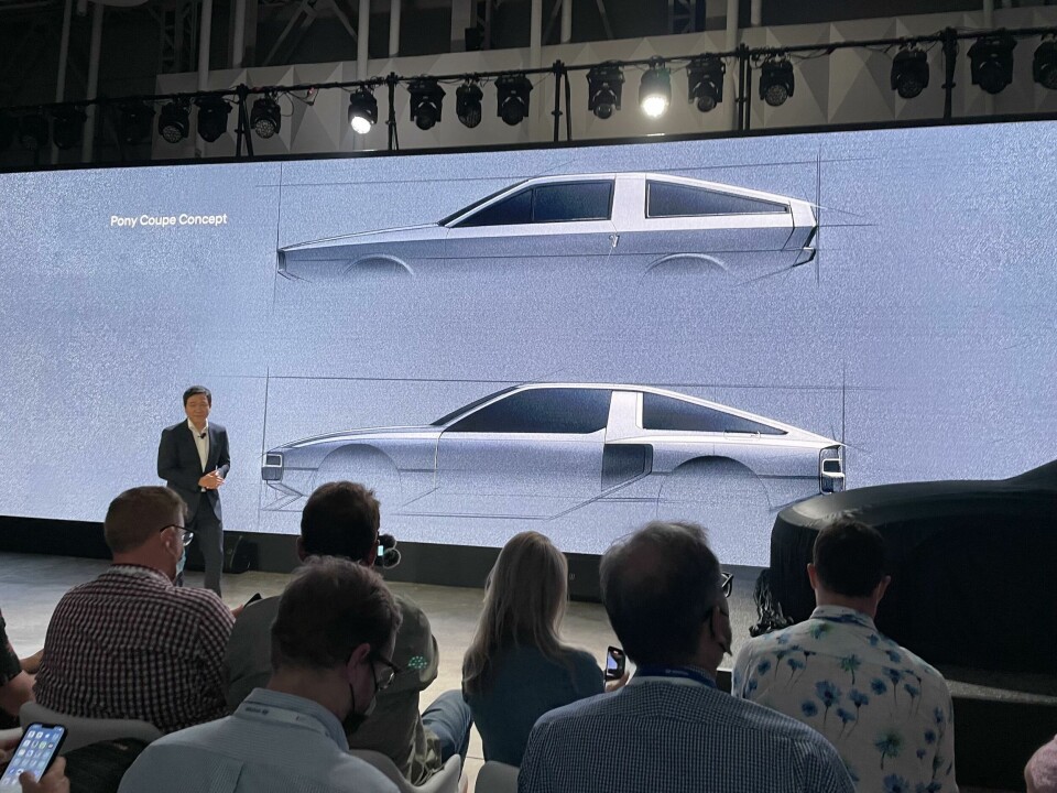 SangYup Lee explains the link between the Hyundai Vision N 74 & the Pony Coupe *Hyundai Vision N 74 - Busan Lee & Pony Coupe inspiration slide