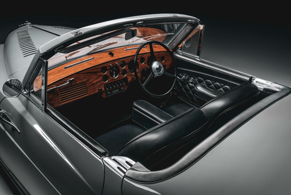 Old timey’ IP James Bond Bentley 08642 copy