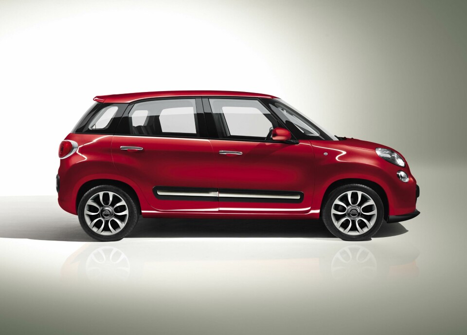 Designer Interview: Roberto Giolito on the Fiat 500L (2012) CDN Fiat 500L 2012 launch exterior