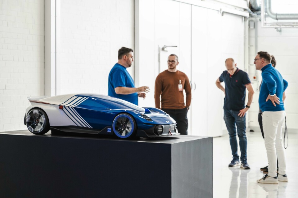 Quarter-scale model is well resolved, but lacked an interior on our sneak peek rs200_CDN004_sept24