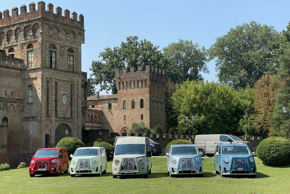 Most vans are ordered in colours that are typical of the HY’s heyday Citroen Type H van by David Obendorfer 2