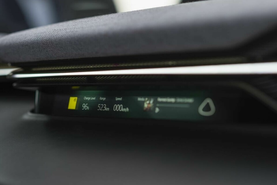 Slim passenger screen in the Lotus Eletre, flanked by fabric Lotus Eletre - int slim passenger screen_DSC9178