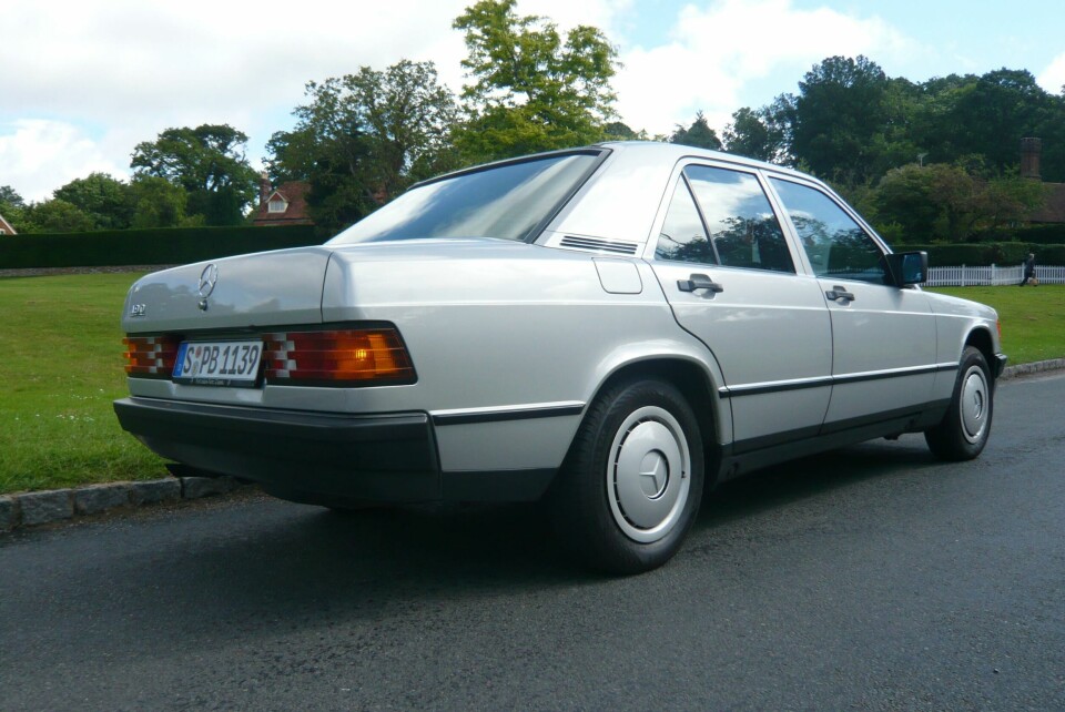1984 Mercedes 190E with protective side strip 1984 Merc 190E - ext rear 3 4