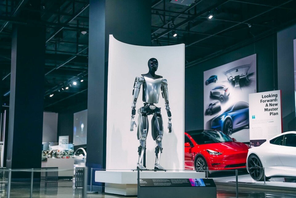 I Robot: The 2021 Tesla Bot prototype. The future of Elon Musk? 2021 Tesla Bot Prototype_1