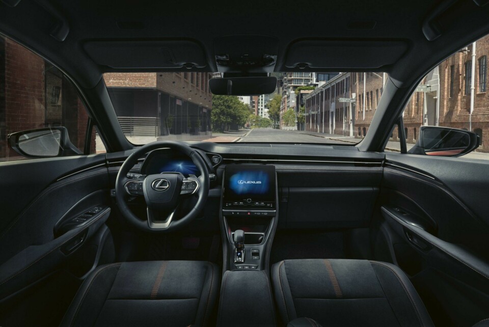 Lexus LBX interior, note the gap between the screen and rearview mirror LEXUS LBX - int dash front-on 2023