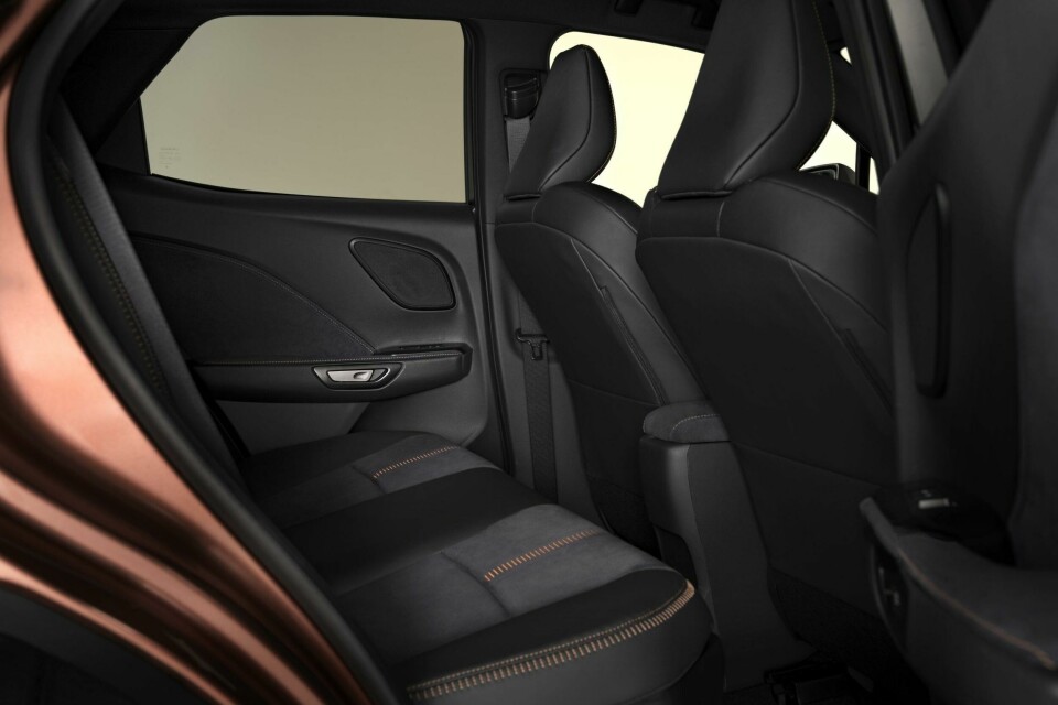Room in the rear could be better, but there are always compromises LEXUS LBX - int rear seats & e-latch 2023