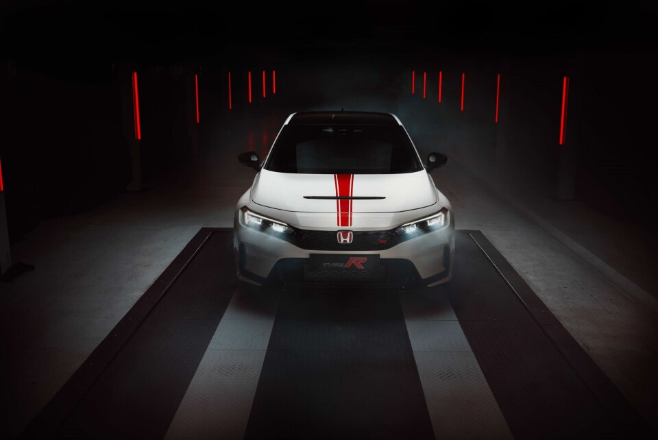Car Design round-up: Kia, Lotus, Nissan and Ram 535536_Civic_Type_R_Ultimate_Edition