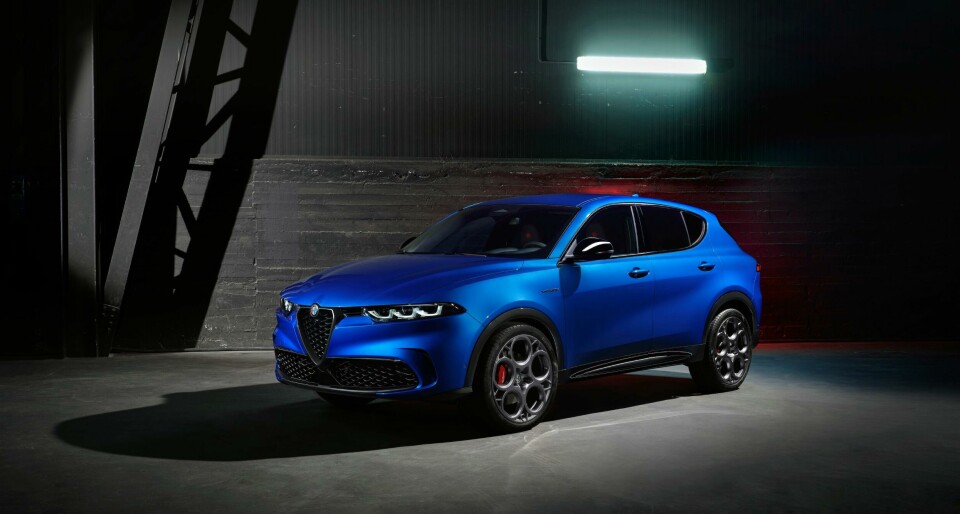 First Sight: Production Alfa Romeo Tonale heralds “new era” 2022 Alfa Tonale HERO - ext F3Q L