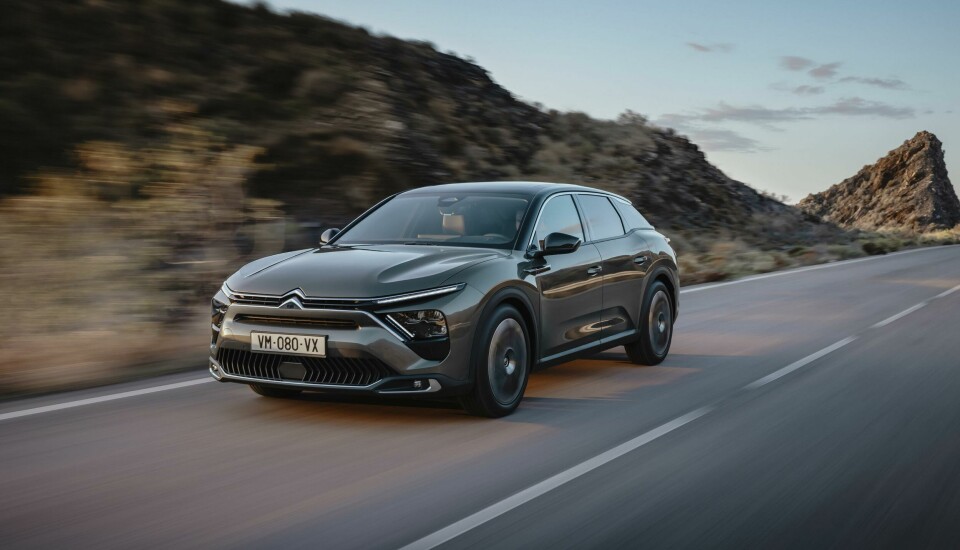 Citroen keeps faith in large cars with the C5 X HERO