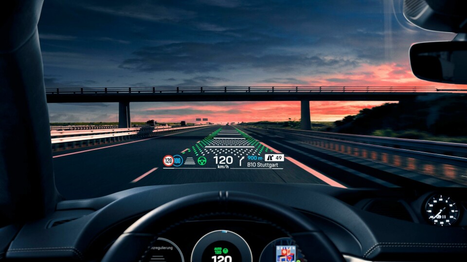 The new AR ’Porsche Driver Experience’ Macan_Interior_Head_Up_Display_AR_1024x690_A3_RGB