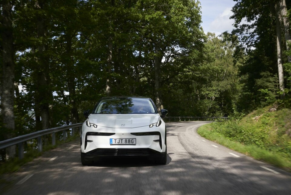 The Zeekr X on a test drive on the outskirts of Stockholm CAR_TO_CAR_LAKE_ROAD_0703