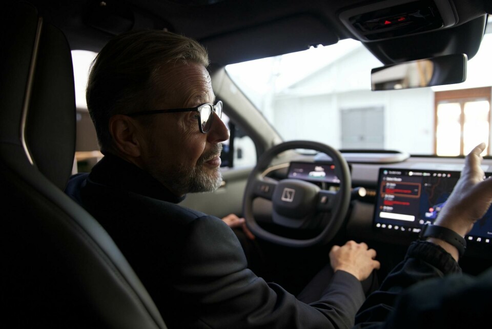 Global head of Geely design Stefan Sielaff Zeekr X interiorA1122 (1)