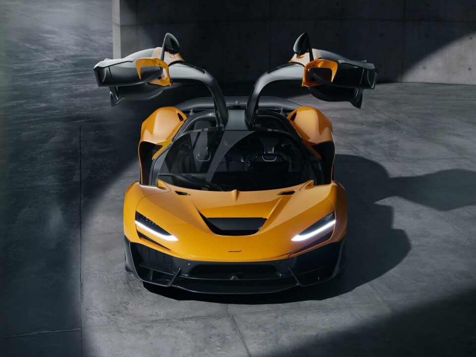 The McLaren W1 Original-16835-3-mclaren-w1-high-front-doors-open