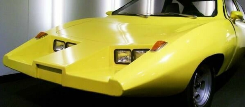 The Dale’s front end – supposedly very strong, the long snout held quad rectangular lights, then just being introduced to the market. The car was quirky, but its parts were on-trend The Dale Concept Car