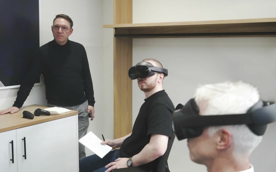 CDN’s Freddie Holmes (centre) gets hands on (eyes on?) with VR at Ford’s London studio Selected_DSC08903-5Ford Human Centered Design studio London
