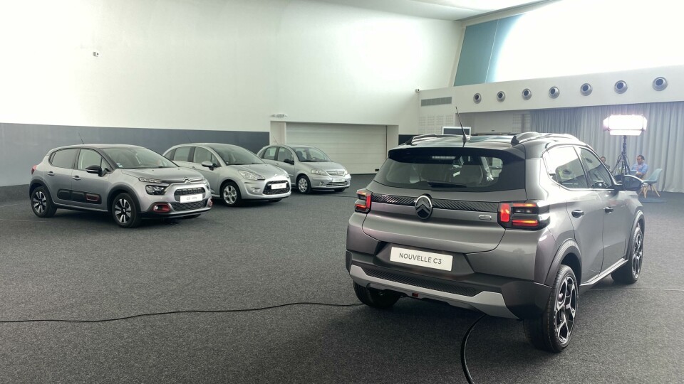 Generations of the C3 family on show in Paris New Citroen C3 workshop _4064