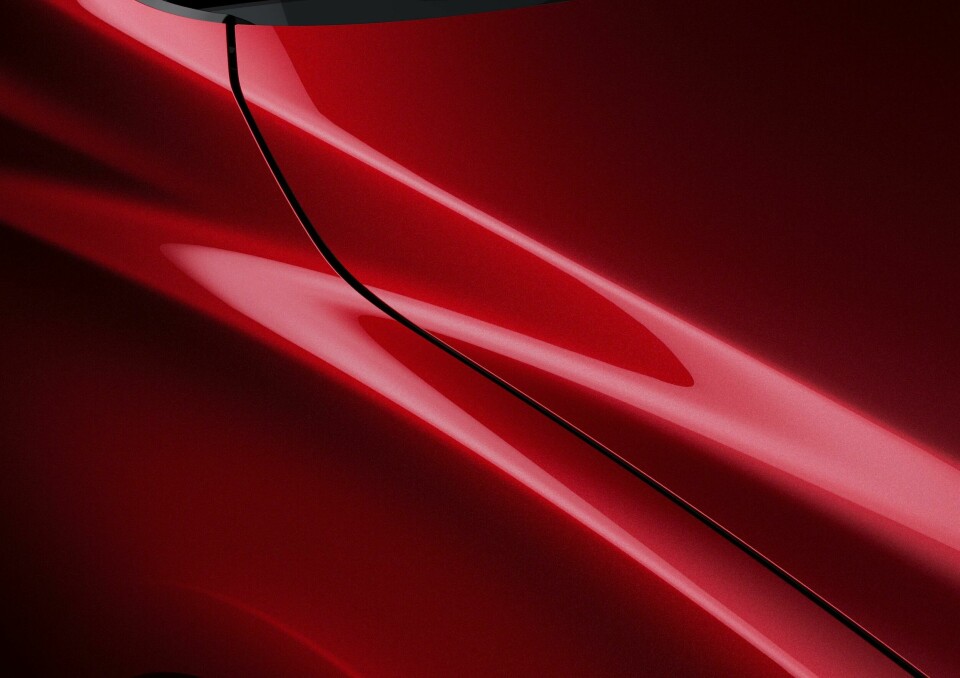 The Soul Red Crystal paint retains a simple three-layer structure but represents an evolution of the Takuminuri painting technology Soul Red Crystal