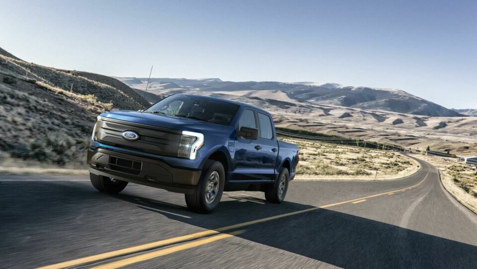 The F-150 Lightning Pro dispenses with the light bar on the grille which defines other models Ford F-150 Lightning Pro 10