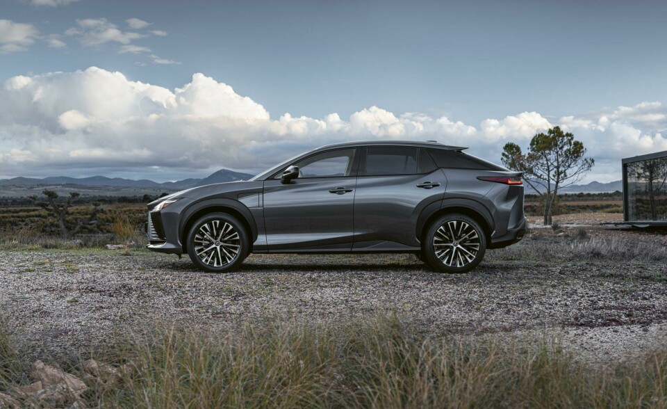 Lexus unveils aggressive electric RZ 2023_Lexus_RZ_Exterior_17-scaled