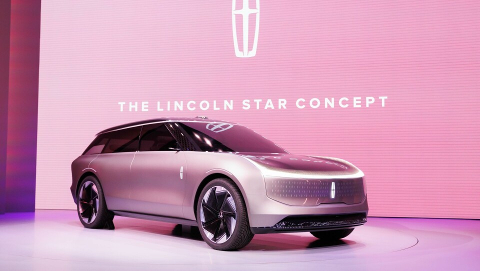 Lincoln Star Concept lights up Los Angeles Hero Lincoln Star Concept reveal 2