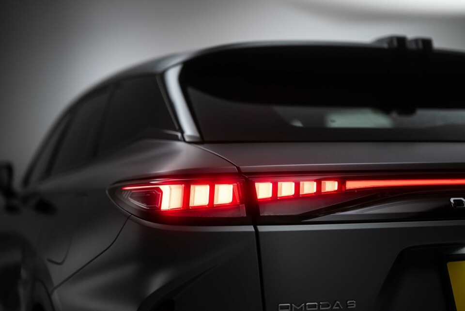 Omoda 9 light signature rear Omoda 9 lights _8774