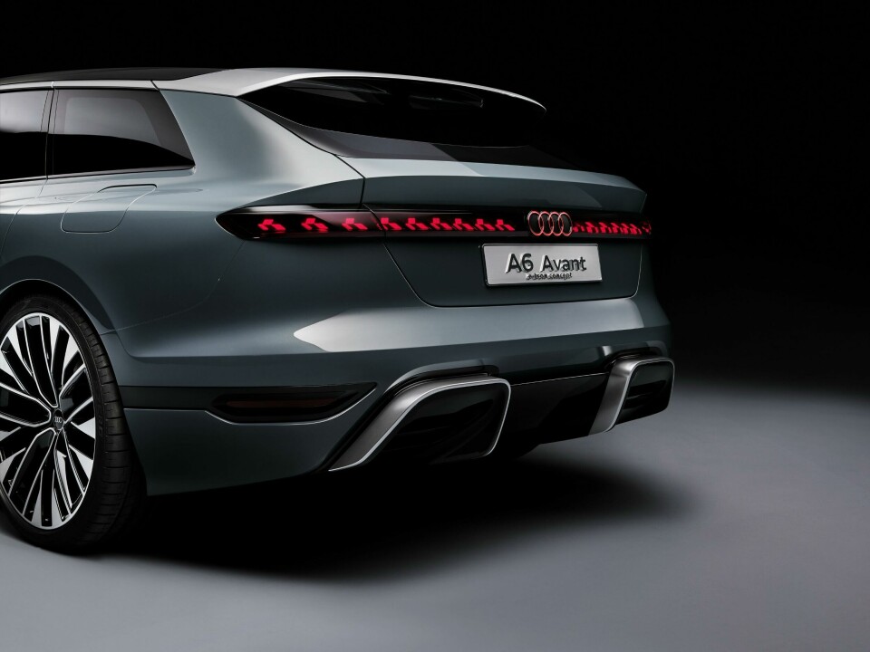 The rear features a brace of enormous chrome surrounds Audi A6 e-tron concept