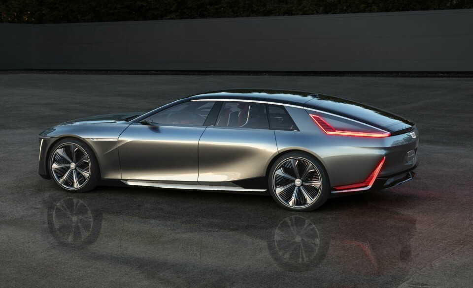 Cadillac Celestiq concept in side profile cadillac celestiq show car side profile