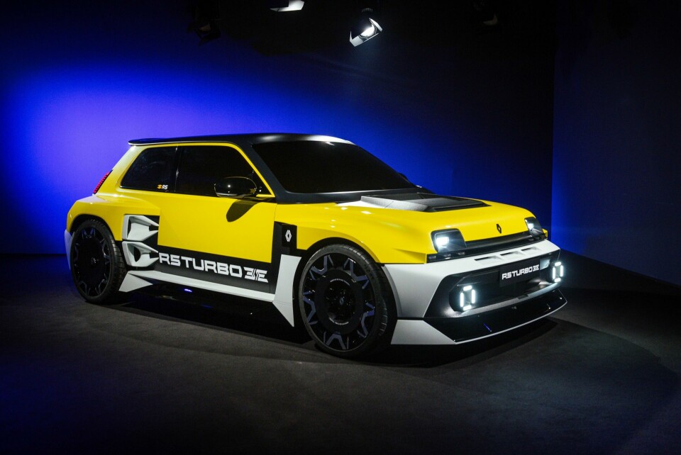 First sight: Renault 5 Turbo 3E MG300034