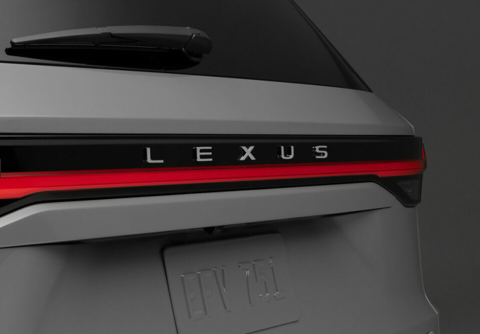 The 2024 TX 500h FSPORT, complete with new ‘Lexus’ branding 2024_TX_500h_FSPORT_Exterior_11