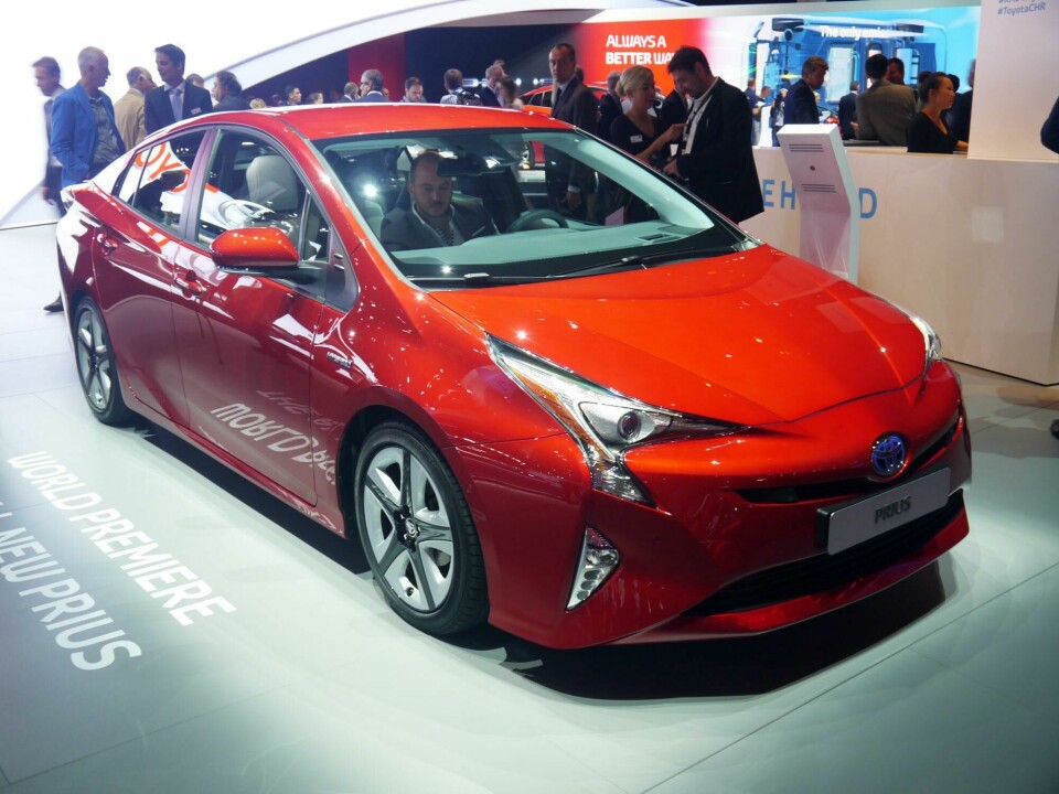 Frankfurt 2015: In defence of the Toyota Prius toyota-prius-06