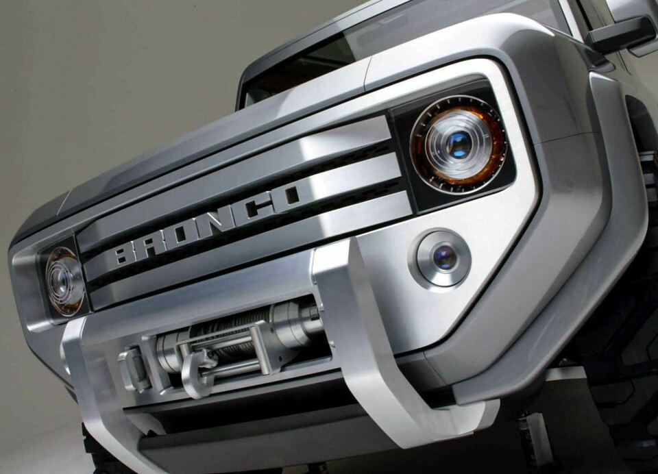 Concept Car of the Week: Ford Bronco (2004) Ford Bronco Concept 21
