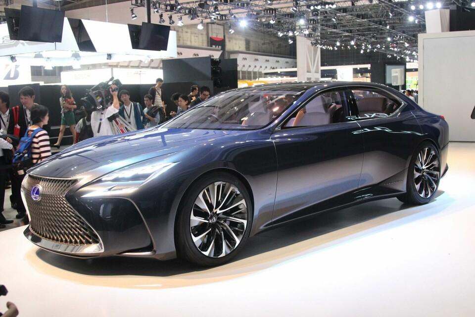 Tokyo 2015: Lexus LF-FC is a break with convention lexus-lf-lc-05
