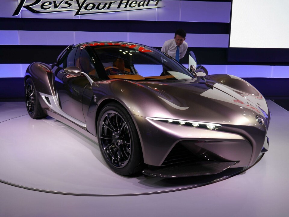 Tokyo 2015: Yamaha Sports Ride concept fuses two and four wheels yamaha-sports-ride-concept-tokyo2015-01