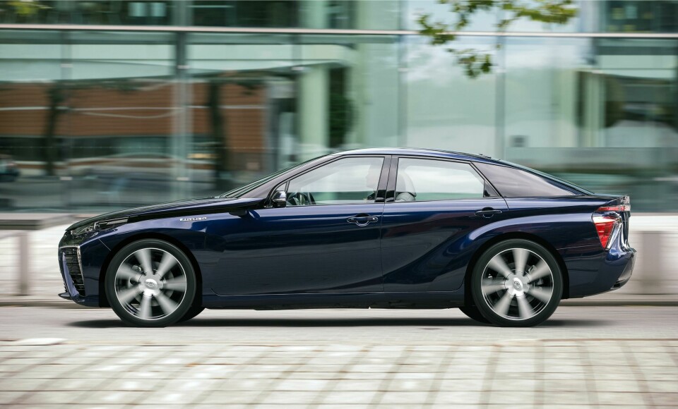 How proportions influence a car’s perceived value Mirai I as II