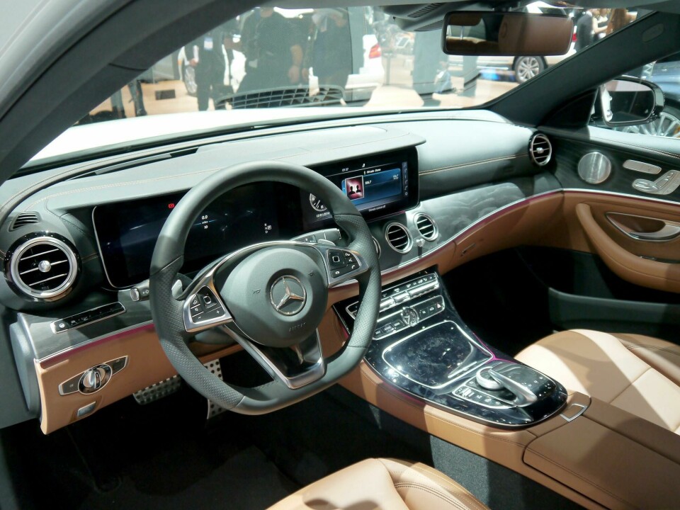 Detroit 2016: No surprises, but the Mercedes E-Class interior is a place we’d like to be Mercedes E Class 03