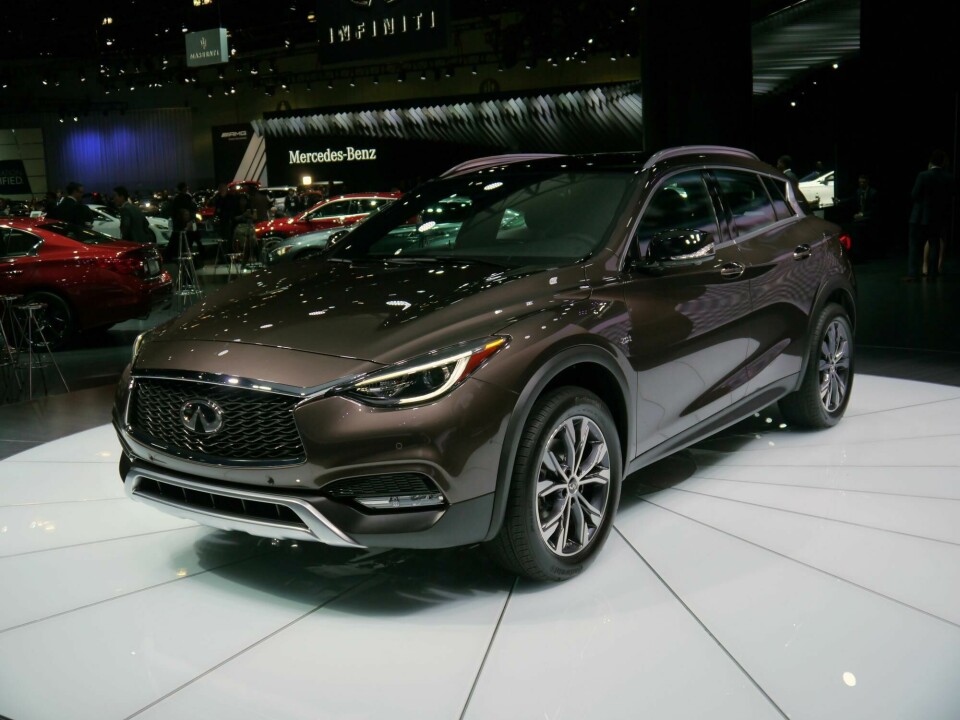 LA 2015: Infiniti QX30 brings the sibling rivalry Infiniti Qx30 02