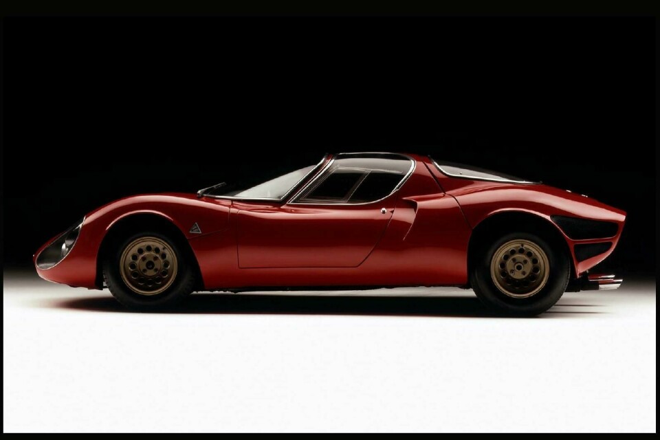 Alfa Romeo Tipo 33 Stradale – 1967/69 by Peter Stevens Peter Stevens Alfa Romeo Tipo 33 01