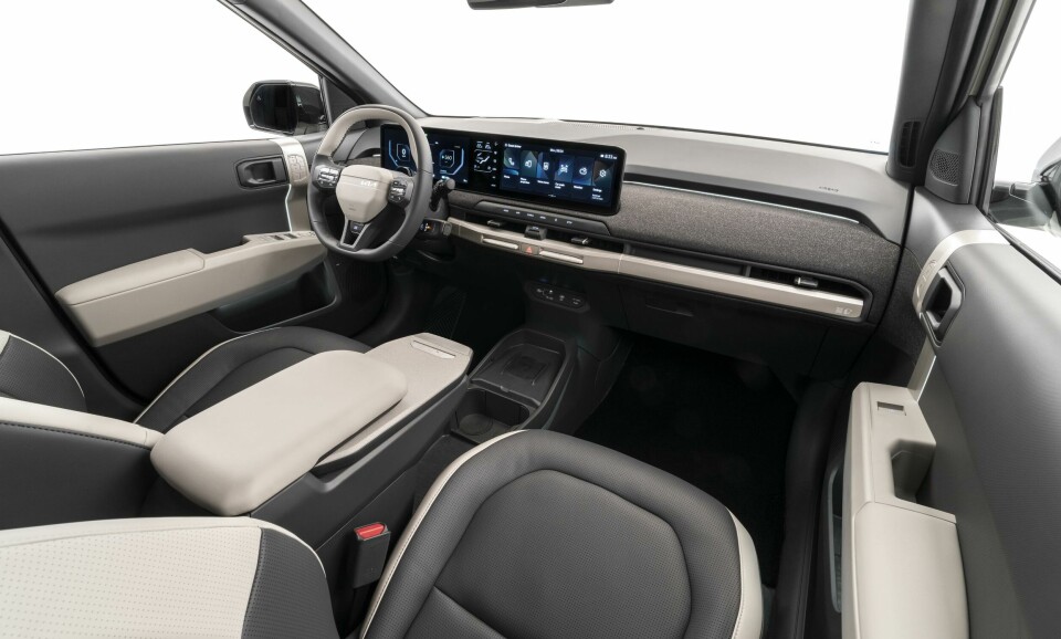Sustainable interior was a team effort Kia EV3 GT Line - int dash (angle)