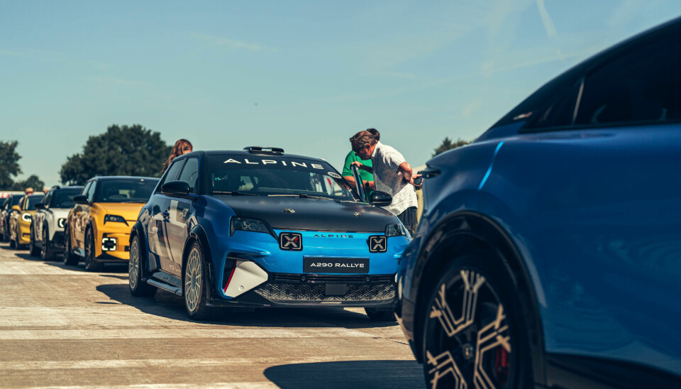 A290 Rallye with A390 in foreground