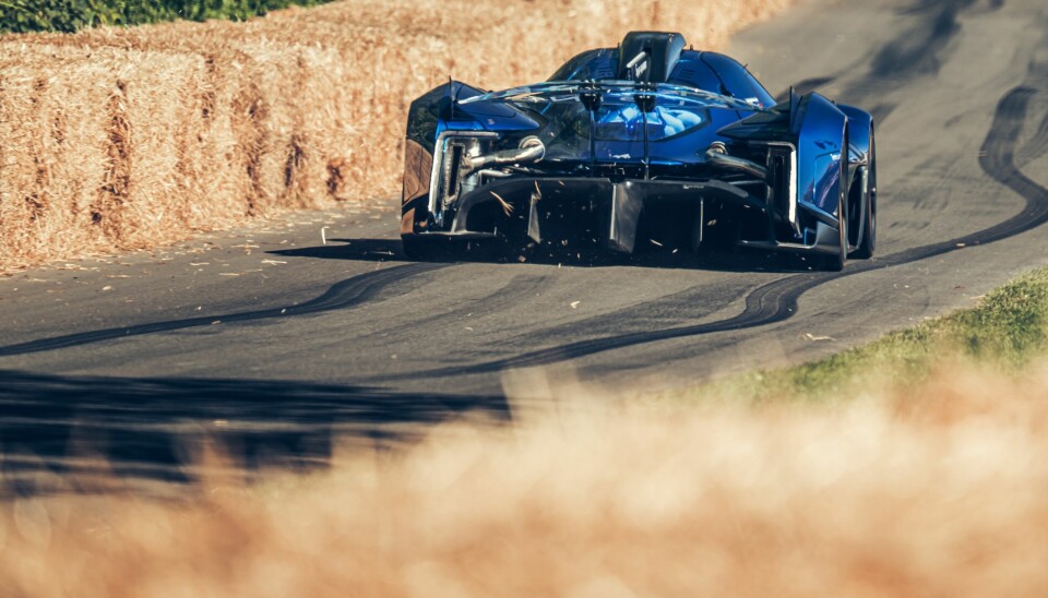 Alpenglow's floating rear wing
