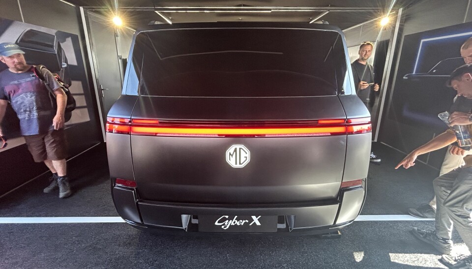 MG Cyber X rear view