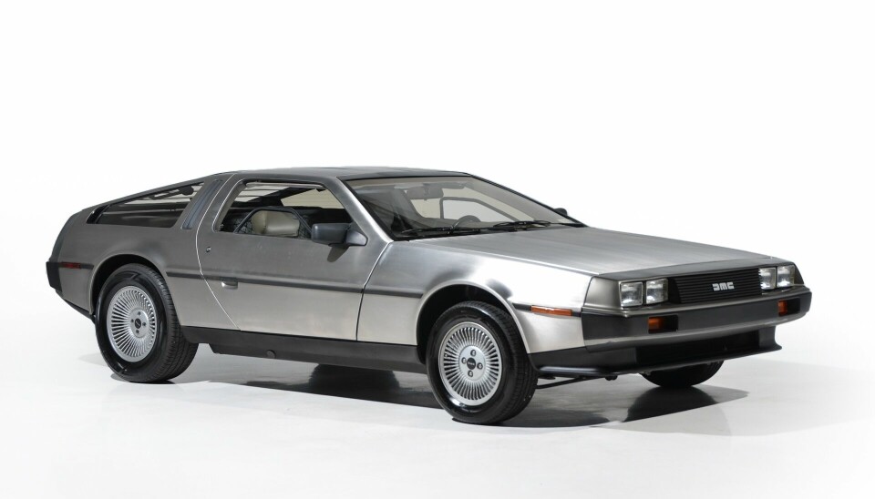DeLorean DMC-12 – Do. Not. Wrap. This.