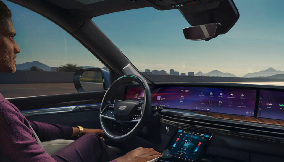 Cadillac Supercruise – a traditional interior with an advanced highway pilot (not — we repeat not — fully autonomous!)